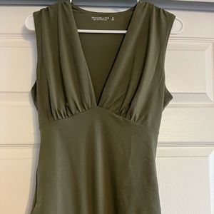 Abercrombie & Fitch NWT Women’s sleeveless bodysuit size medium- olive green